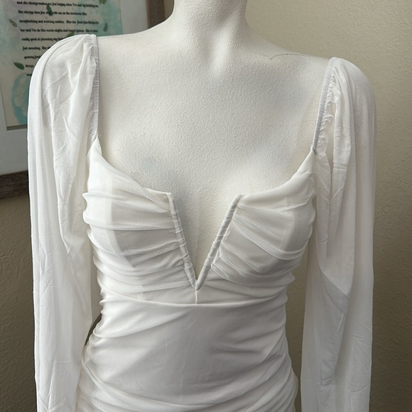 White Summer Dress NWT Size Small - Picture 2 of 3